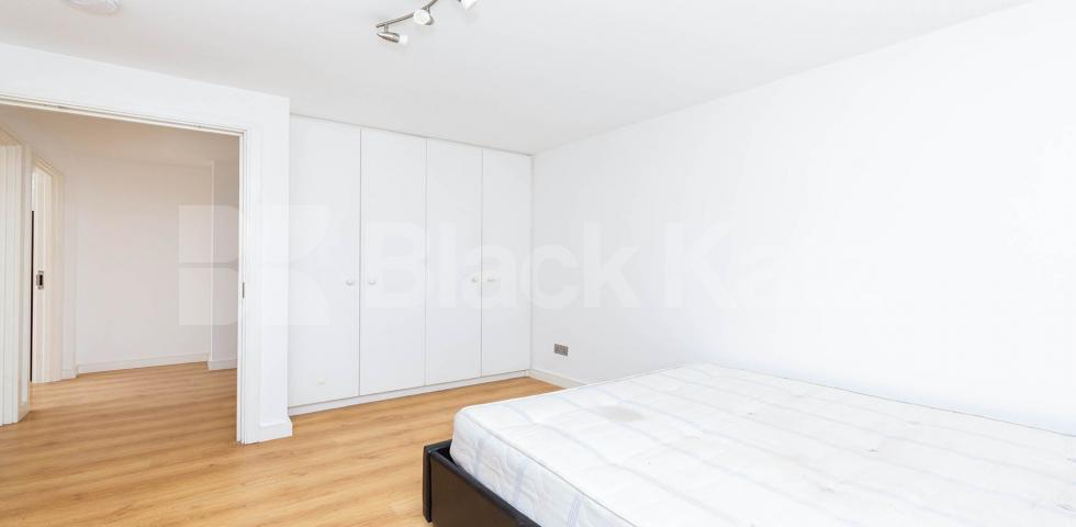 			3 Bedroom, 1 bath, 1 reception Apartment			 Criterion Mews, ARCHWAY N19